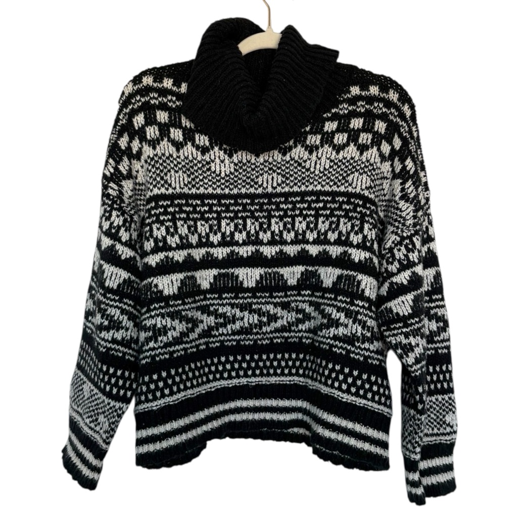 Dip Striped Print Sweater Cowl Neck Black White Cozy Bell Sleeve Size Medium